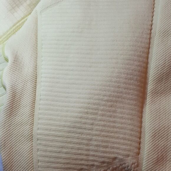 Avocado Phoenix Fire Leggings Yellow Size Medium - Picture 8 of 9